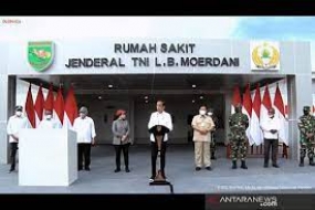 Indonesischer Präsident weiht   ein Krankenhaus und ein Flughafen in Merauke  ein