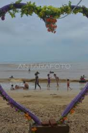 Der Teluk  Awur Strand in Jepara