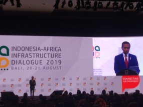 Der indonesische Präsident Joko Widodo eröffnete den Indonesien-Afrika-Infrastruktur-Dialog (IAID) 2019 am Dienstag (20.08.2013) in Nusa Dua, Bali.