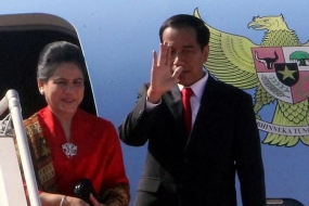 Präsident flog nach Sri Lanka zum  seinen Besuch in Südostasiatischen Ländern ab.