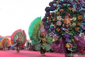 Der Blumenkarneval  “ Malang Flower Carnival”  fördert den Tourismus in Malang