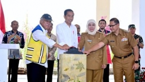 Der Präsident der Republik Indonesien eröffnet den Tani-Markt in Ost-Java