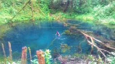 Der blaue See  Telago Biru  in Jambi