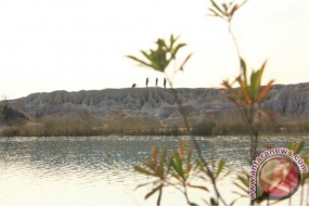 Der See Gurun Pasir  Telaga Biru  in Bintan