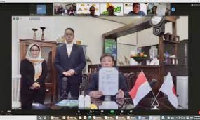 Die Unterzeichnung der indonesisch-japanischen Handelsvereinbarung auf der indonesischen Handelsexpo/ TEI