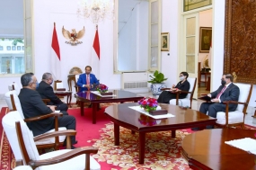 Präsident Jokowi empfing  den Ehrenbesuch vom malaysischen Außenminister