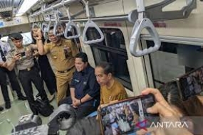 Präsident Jokowi versucht es mit dem Jabodebek LRT