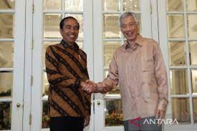 Präsident Jokowi begrüßt indonesische Hühnerprodukte, die den Bedarf Singapurs decken