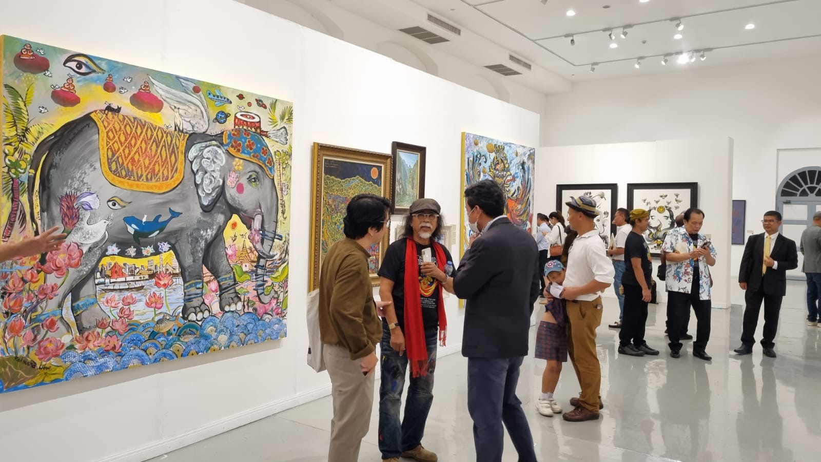  Indonesia dan Thailand berkolaborasi menggelar pameran lukisan bersama bertemakan “Blossoming Curiosity” pada 4 hingga 29 Oktober 2023 di Galeri Nasional Thailand Sumber : KBRI Bangkok