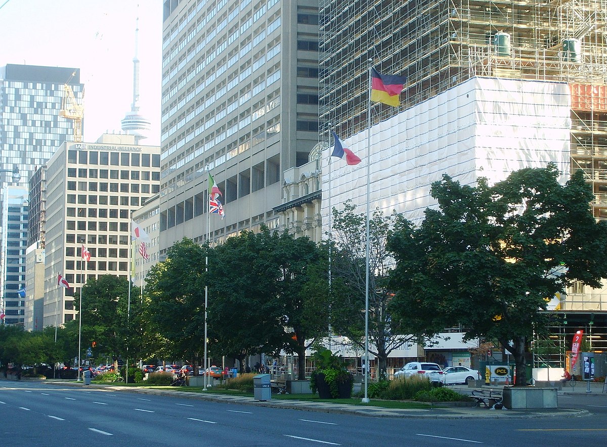 Bendera-bendera negara-negara anggota G7 di Toronto, Kanada pada 2006. (Foto: Wikimedia Commons/FreshCorp619)