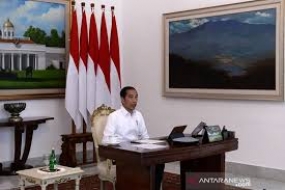 Presiden Jokowi Minta Daerah Segera Cairkan Anggaran Kesehatan dan Bansos