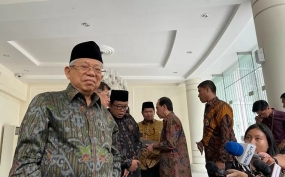 Wakil Presiden Ma&#039;ruf Amin berbicara kepada wartawan di Kantor Wapres Jakarta, kamis (12/3/2020). (ANTARA/Fransiska Ninditya/aa.)