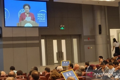 Presiden RI kelima Megawati Soekarnoputri, menjadi pembicara kunci pada acara Woeld Peace Forum (WPF) VIII, di Beijing, China, Senin (8/7/2019).