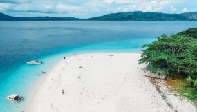 Pulau Molana, Maluku