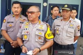 Kapolrestabes Semarang Kombes Pol.Abiyoso Seno Aji menjelaskan penangkapan WNA sindikat penipuan internasional di Ridenim Semarang, Minggu. (Foto: I.C.Senjaya)