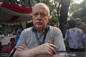 Duta Besar Australia untuk Indonesia Gary Quinlan di TPS Taman Suropati Jakarta, Rabu (17/4/2019). (Foto: ANTARA News/Aria Cindyara)