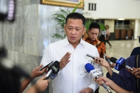 DPR ajak pemerintah dan KPU segera evaluasi Pemilu 2019