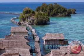 Salah satu desinasi wisata kepulaun Togean yang terletak di Kabupaten Tojo Una-una Sulawesi Tengah (togean.net)