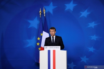 Presiden Prancis Emmanuel Macron memberikan keterangan pada konferensi pers setelah ktt pemimpim Uni Eropa di Brussels, Belgia, Jumat (21/6/2019)