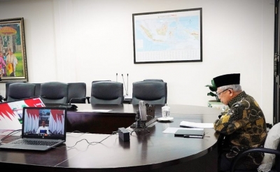 Wakil Presiden Ma&#039;ruf Amin melakukan telekonferensi dengan Presiden Joko Widodo, di Kantor Wapres Jakarta, Selasa (17/3/2020). (ANTARA/HO/Asdep Komunikasi dan Informasi Publik (KIP) Setwapres)