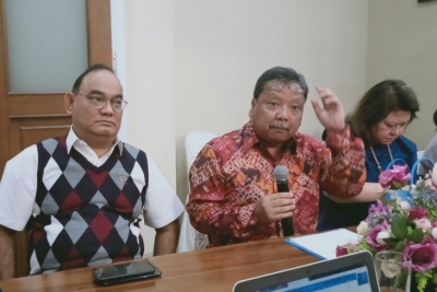 SKK Migas Directeur operaties Fatar Yani Abdurrahman (rechts), IPA-directeur Nanang Abdul Manaf (midden) in de olie- en gasdiscussie van Jakarta op donderdag (8/8/2019)..