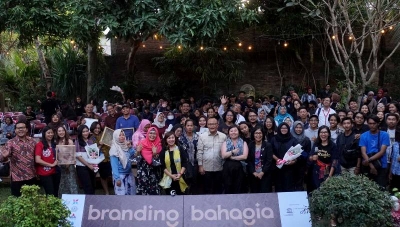 Produk Karya Wirausaha Muda Kreatif Dipamerkan di Situs Wisata Borobudur