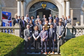 KBRI Washington DC dan Asosiasi Pertekstilan Indonesia (API) menyelenggarakan “Roundtable Meeting on Building Synergy of Textile and Cotton Sectors&quot; di gedung KBRI tanggal 19 Juli 2019.