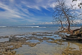 Menikmati Matahari terbenam di TYanjung Setia, Lampung