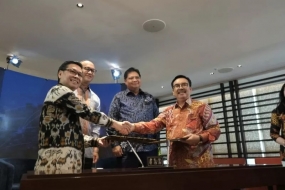 Suasana penandatanganan Perjanjian Kerja Sama antara Sekretariat Dewan Nasional KEK dan Kadin Indonesia Bidang Pengembangan Kawasan Ekonomi di Jakarta, Rabu (18/12/2019). (Humas Kemenko Perekonomian)