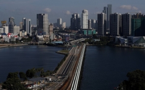 Foto aerial Woodlands Causeway antara Singapura dan Malaysia yang lengang setelah Malaysia memberlakukan &quot;lockdown&quot; guna mengatasi wabah virus corona (COVID-19), pada foto yang 18 Maret 2020. ANTARA FOTO/REUTERS/Edgar Su