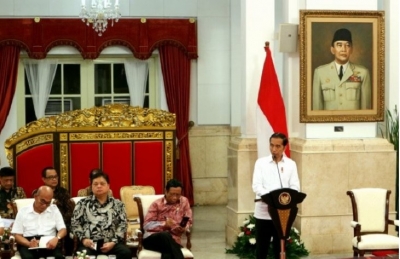 Presiden Jokowi saat membuka Sidang Kabinet Paripurna yang pertama di 2020 yang digelar di Istana Merdeka, Jakarta, Senin (6/1) (Bayu Prasetyo)