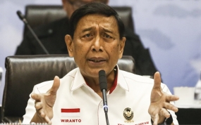 Menko Polhukam Wiranto memberikan arahan saat memimpin rapat koordinasi kesiapan akhir pengamanan tahapan pemungutan dan perhitungan suara Pileg dan Pilpres Tahun 2019 di Jakarta, Senin (15/4/2019). 