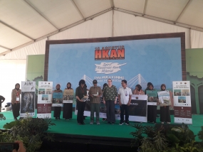 Peluncuran buku Panduan Identifikasi Jenis Satwa Liar yang Dilindungi untuk Herpetofauna, Mamalia, Burung oleh Badan Pembangunan Internasional Amerika Serikat (USAID), Kementerian Lingkungan Hidup dan Kehutanan dan Lembaga Ilmu Pengetahuan Indonesia di rangkaian Jambore Nasional Konservasi Alam di Taman Wisata Alam Muka Kuning, Batam, Senin (5/8/2019).