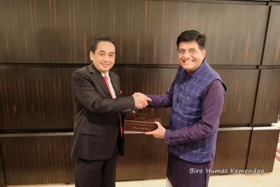 Menteri Perdagangan RI, Agus Suparmanto melakukan pertemuan bilateral dengan Menteri Industri, Perdagangan, dan Pereketaapian India, Piyush Goyal di New Delhi, India