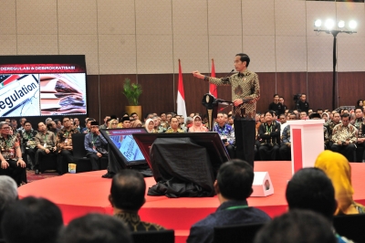 Presiden Jokowi memberikan arahan pada pembukaan Rakornas Investasi, di Nusantara Hall ICE BSD, Kabupaten Tangerang, Selasa (12/3) pagi.