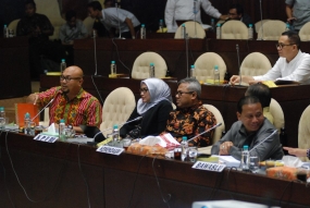 Larangan Bagi Mantan Terpidana Kasus Korupsi Menjadi Calon Anggota Legislatif Sebaiknya Diatur Sesui Konstitusi