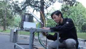 Alat tersebut berupa furnace atau pemanas yang dinamai AL-Production yang dibuat oleh Yanditya Affan Almada dari D3 Teknik Mesin Sekolah Vokasi. Dalam pengembangannya Affan dibantu oleh Refandy Dwi Darmawan dari Fakultas Kehutanan.  “Kami mengembangkan teknologi yang mampu mengubah sampah anorganik seperti plastik menjadi bahan bakar melalui proses pirolisis,” jelas Affan, Rabu (31/7) saat konferensi pers di Gedung Pusat UGM.