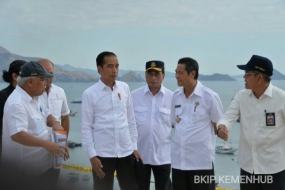 Menteri Perhubungan Budi Karya Sumadi mendampingi kunjungan kerja Presiden Joko Widodo di Labuan Bajo, Nusa Tenggara Timur. 