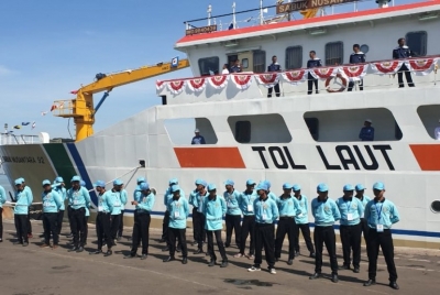 Ditjen Perhubungan Laut menyerahkan dua kapal Tol Laut kepada 2 (dua) operator pelayaran yaitu PT Pelni dan PT Djakarta Lloyd di Pelabuhan Tanjung Perak Surabaya Jawa Timur.