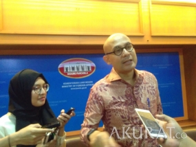 Juru Bicara Kementerian Luar Negeri RI, Arrmanatha Nasir saat press briefing mingguan di Kementerian Luar Negeri RI, Jakarta Pusat, 