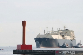 Kapal Magellan Spirit yang inhin melakukan proses colling down di PT. PAG, terlihat sedang di pandu masuk di mulut pelabuhan Blang Lancang Lhokseumawe, Selasa ( 21/5)