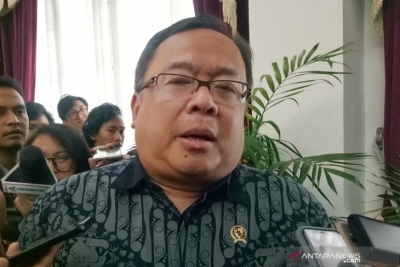 Menteri Perencanaan Pembangunan Nasional Republik Indonesia/ Kepala Badan Perencanaan Pembangunan Nasional Bambang Brodjonegoro ditemui di Kantor Bappenas, Jakarta, Rabu (10/7/2019)