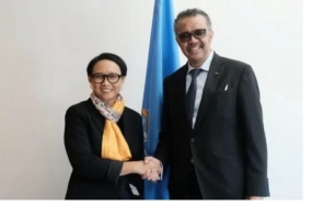 Menteri Luar Negeri RI Retno Marsudi (kiri) bertemu Direktur Jenderal WHO Dr. Tedros Adhanom Ghebreyesus (kanan) di Jenewa, Swiss, Senin (24/02/2020). ANTARA/Kemlu RI/pri.