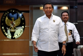 Menteri Koordinator Politik, Hukum, dan Keamanan Wiranto.