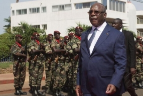国連安全保障理事会はマリでの反乱を非難し、対話を促す