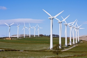 アメリカと日本の投資家はPandeglangでの風力発電所の建設に関心を持つ