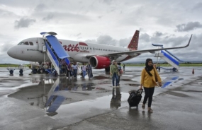 Lombokの空港は、2018年の最初の観光客を歓迎する
