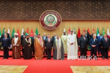 パレスチナ問題は、アラブ首脳会議で議論されている最優先事項