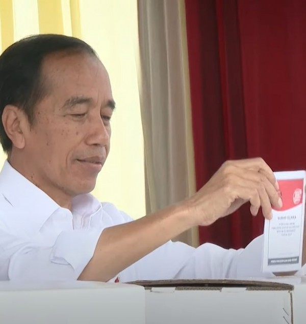 佐科总统希望全体印尼人民都能参与选举