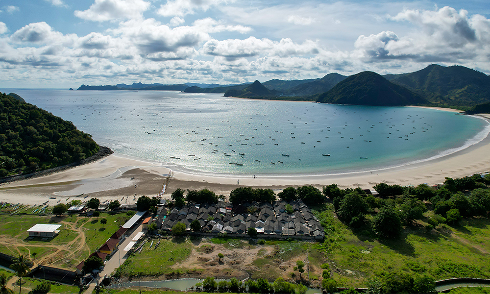 pantai selong belanak